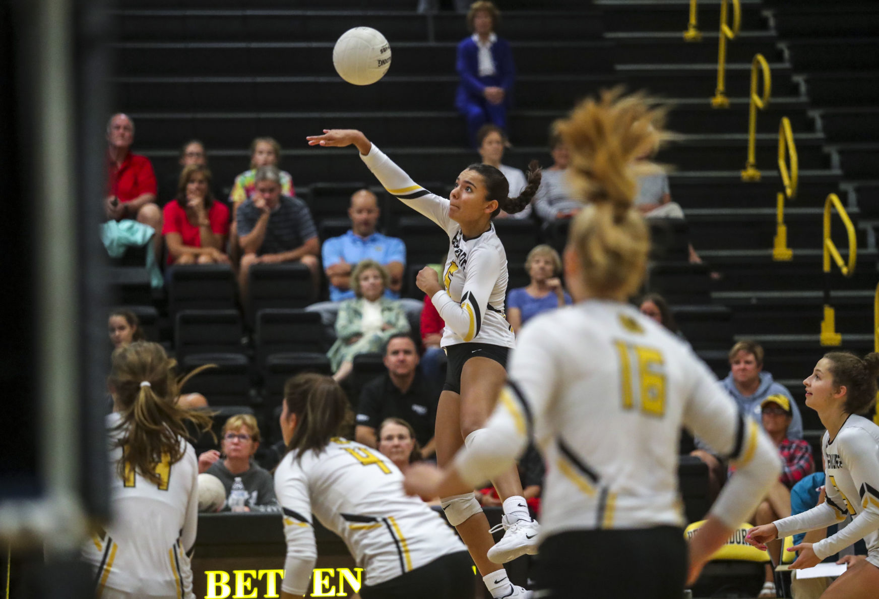 091818-MAC-volleyball-028